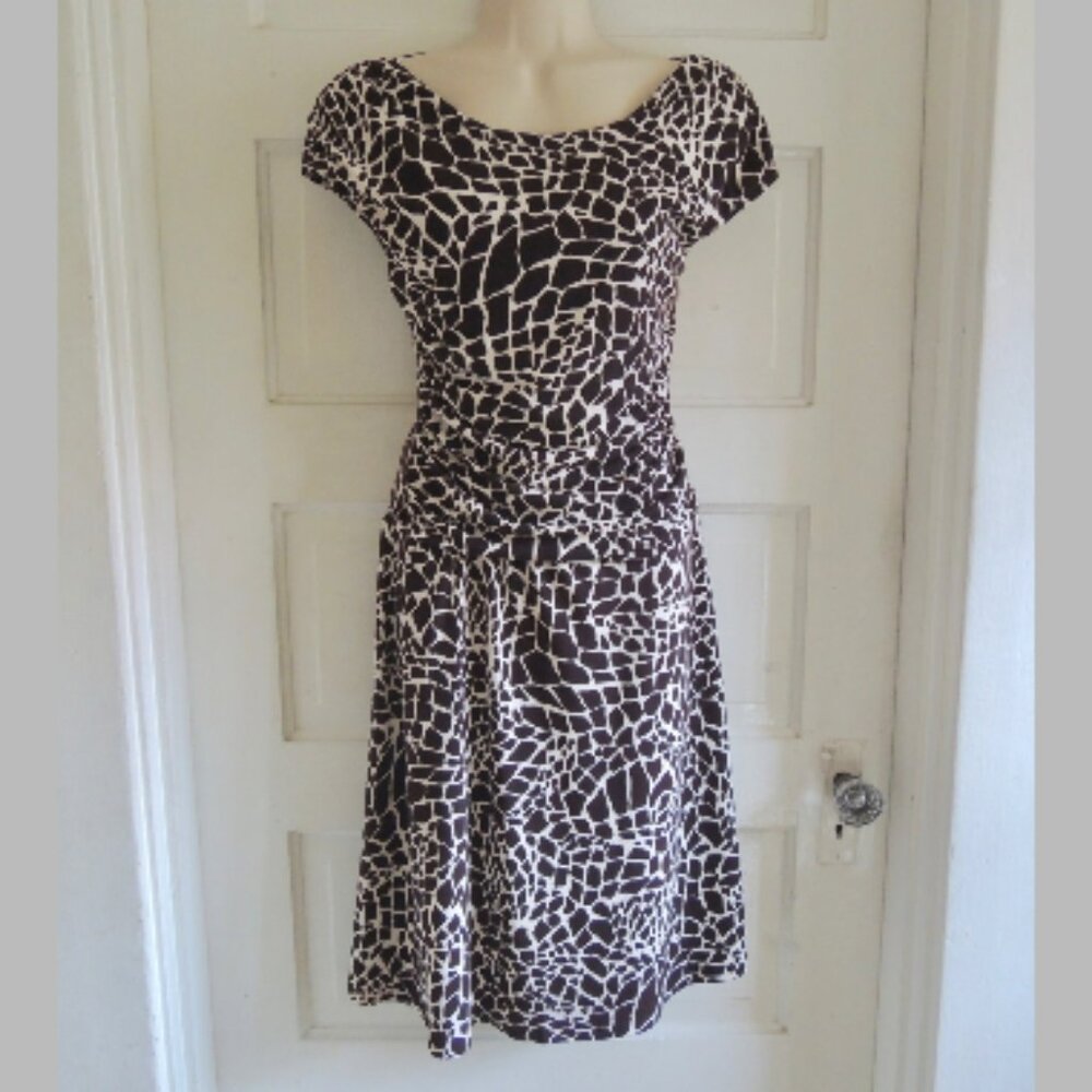 EnFocus Petite Brown & Cream Giraffe Print Ruched Dress MP
